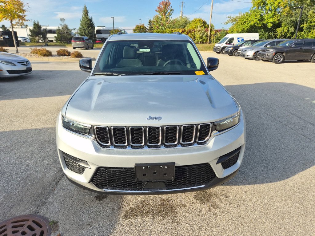 Used 2023 Jeep Grand Cherokee Laredo SUV