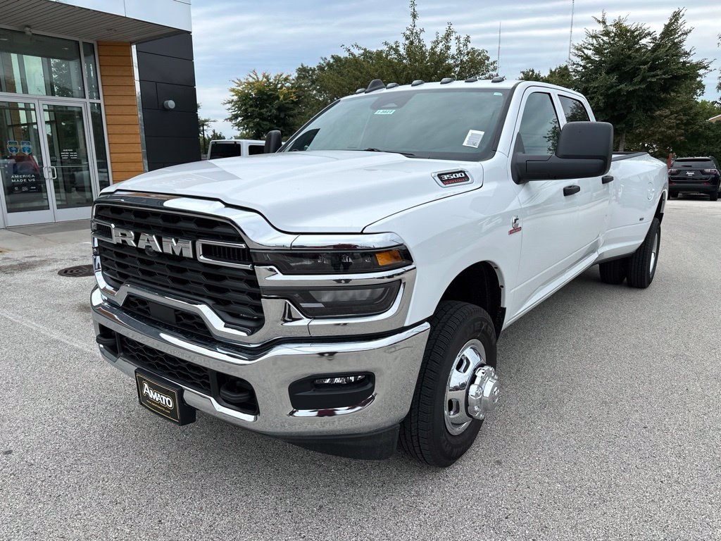 New 2027 Ram 3500 TRADESMAN CREW CAB 4X4 8' BOX Pickup