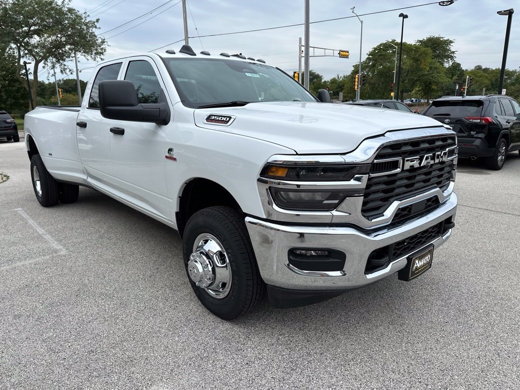New 2027 Ram 3500 TRADESMAN CREW CAB 4X4 8' BOX Pickup