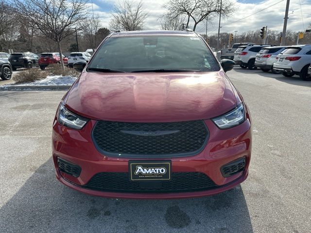 2026 Chrysler Pacifica Select - Photo 3