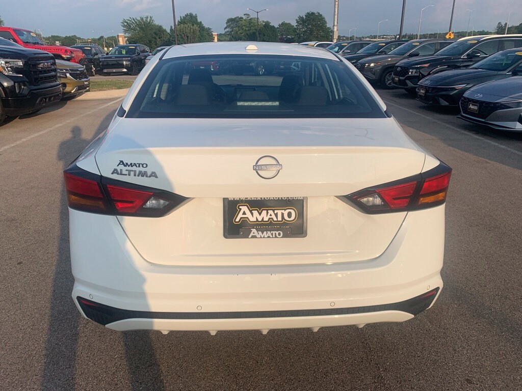 Used 2025 Nissan Altima 2.5 SV Sedan