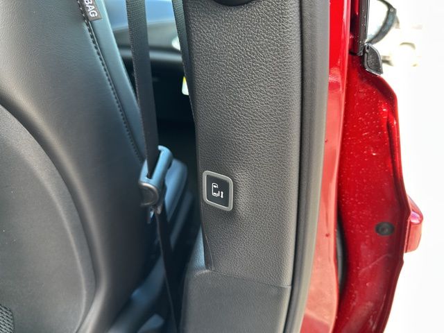2026 Chrysler Pacifica Select - Photo 17