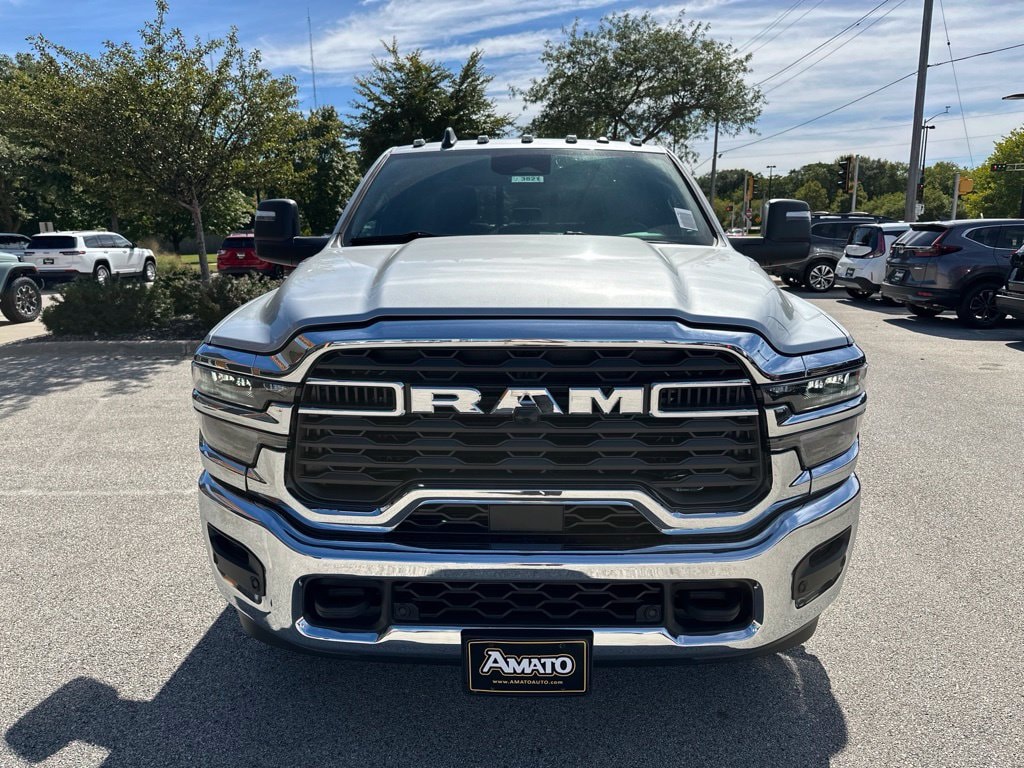 New 2027 Ram 3500 TRADESMAN CREW CAB 4X4 8' BOX Pickup