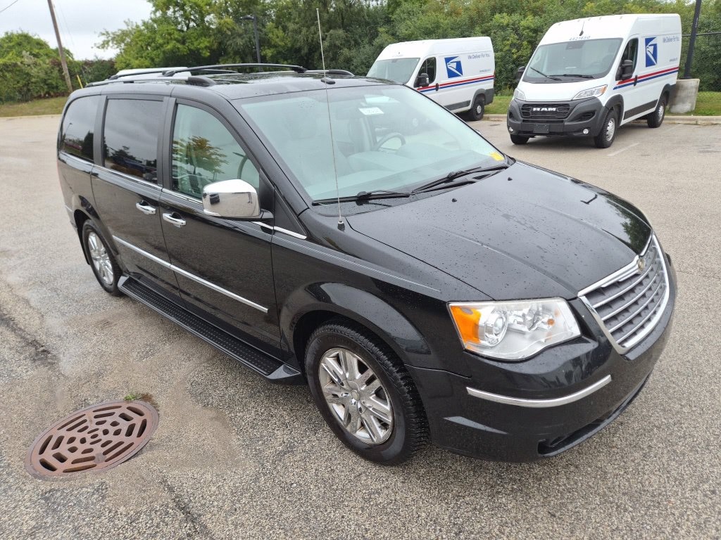 Used 2008 Chrysler Town & Country Limited Minivan/Van