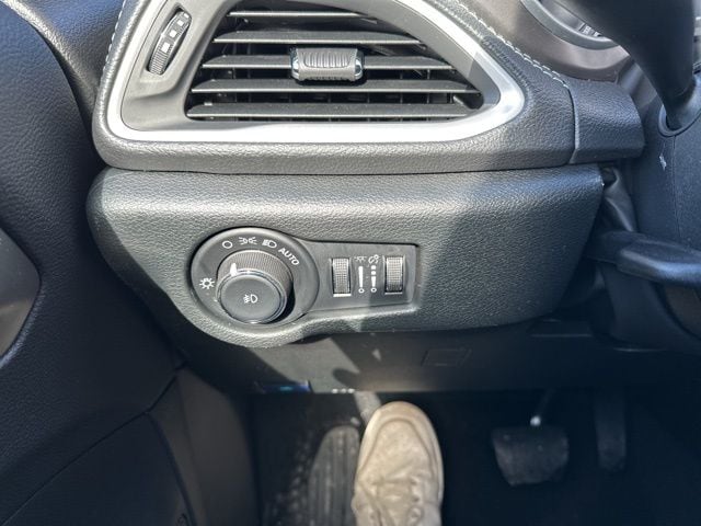 2026 Chrysler Pacifica Select - Photo 22