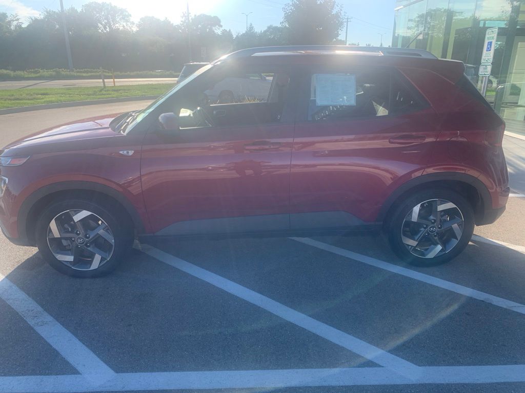Certified 2025 Hyundai Venue SEL SUV