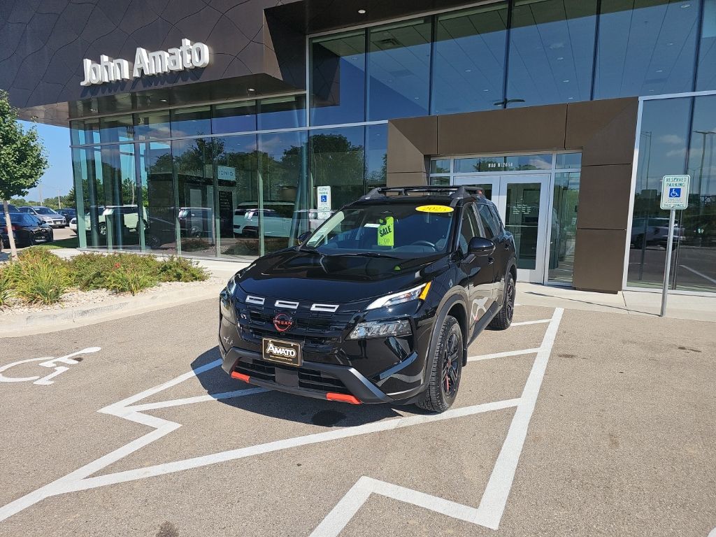 2025 Nissan Rogue Rock Creek