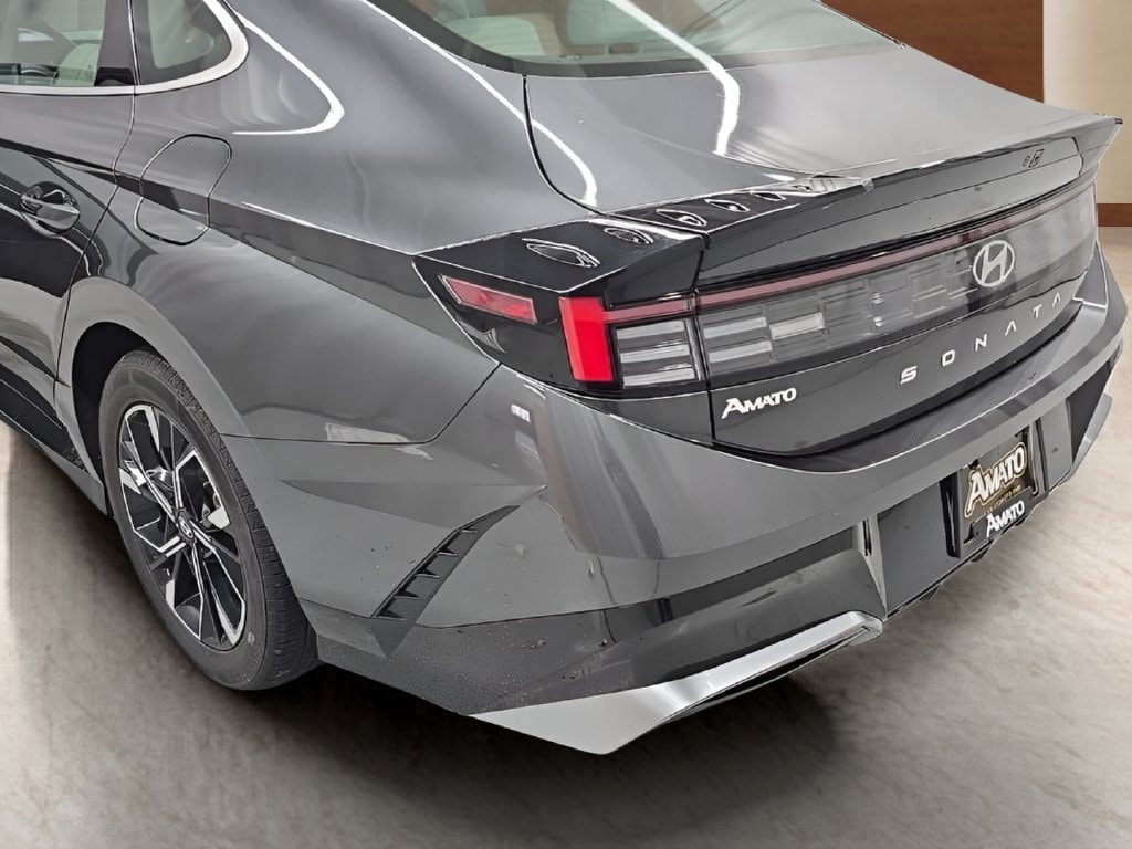 Used 2025 Hyundai Sonata SEL Sedan