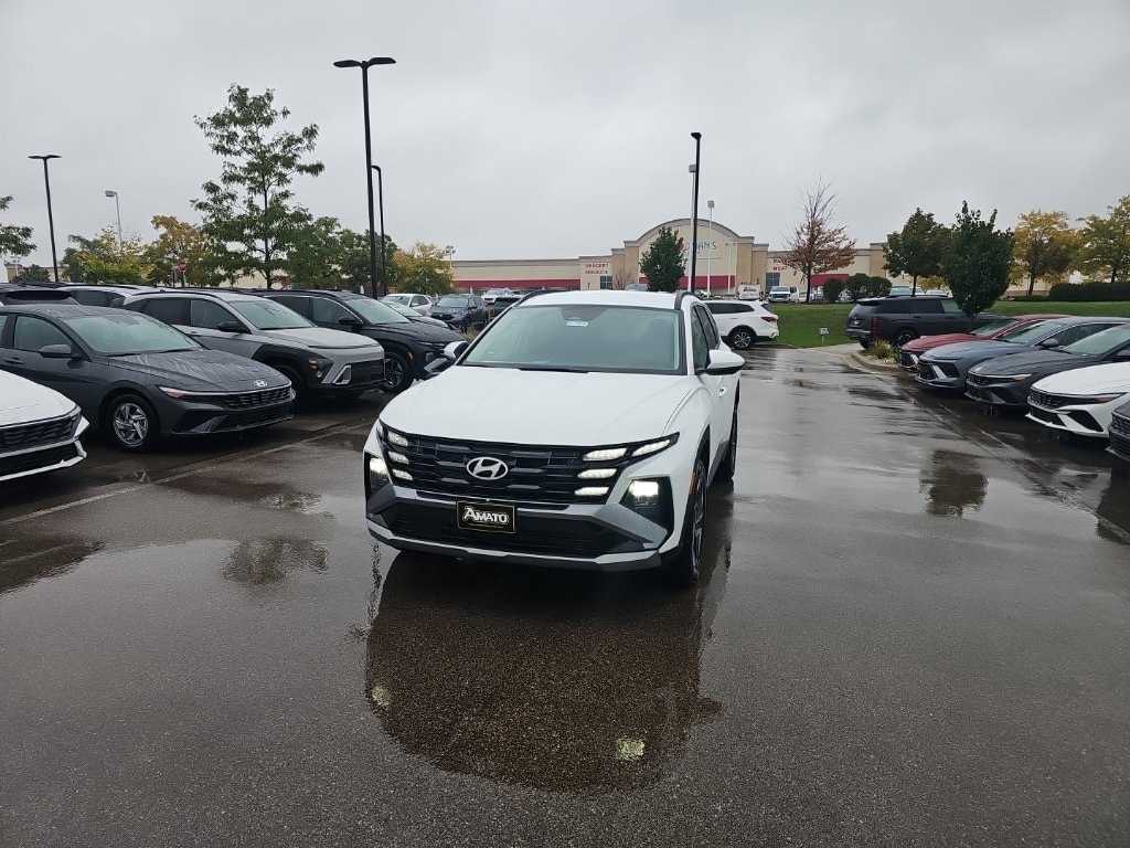 New 2026 Hyundai Tucson Hybrid SEL SUV