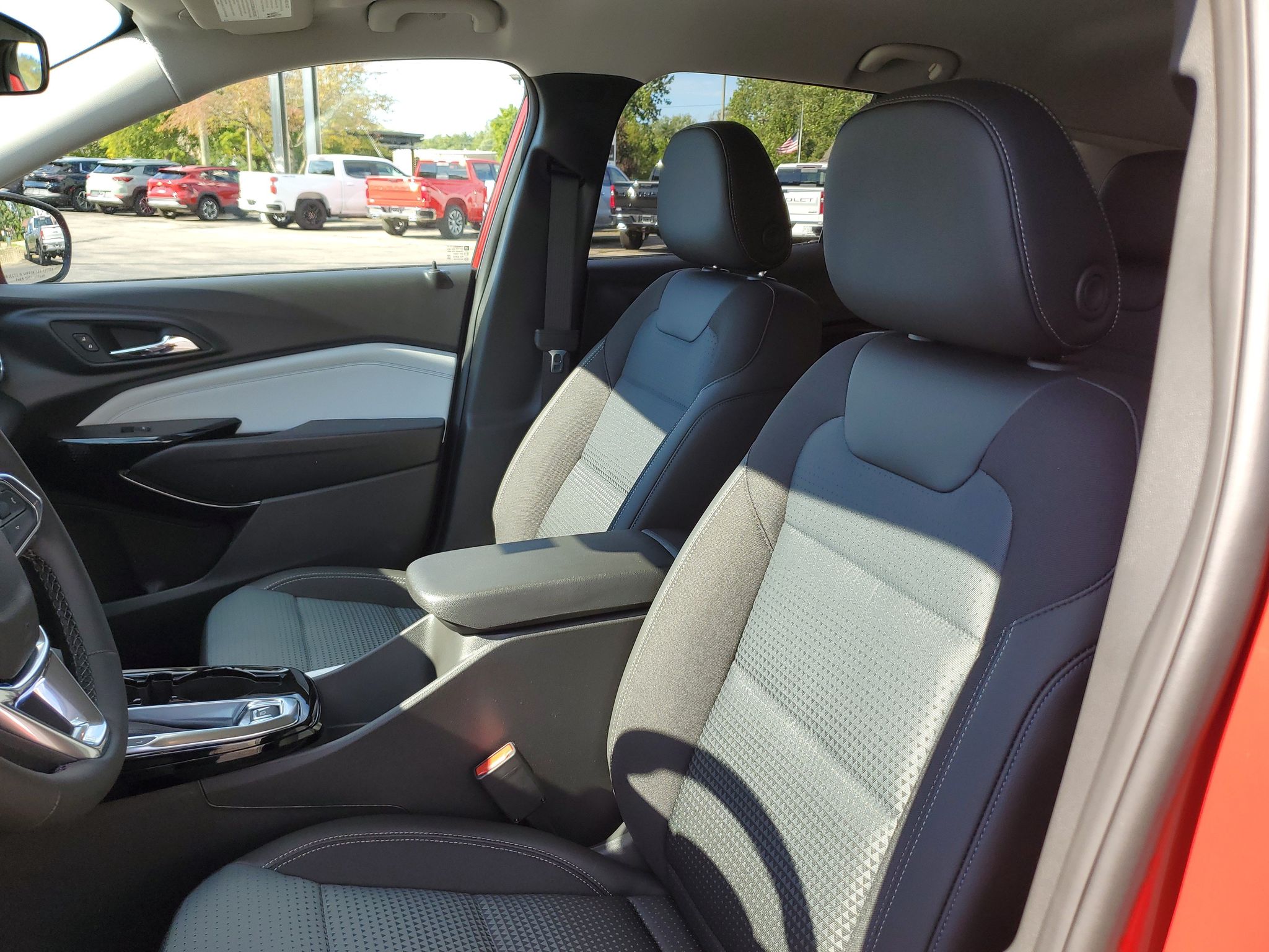 2026 Chevrolet Trax LT - Photo 15