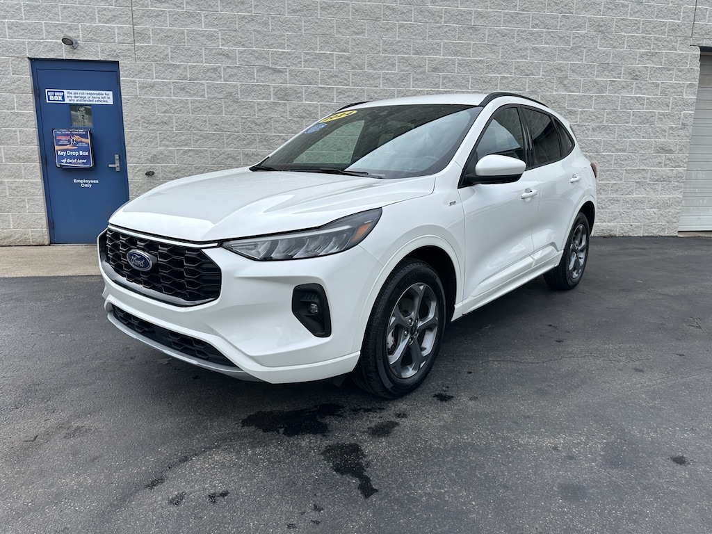 Certified 2024 Ford Escape ST-Line Select SUV