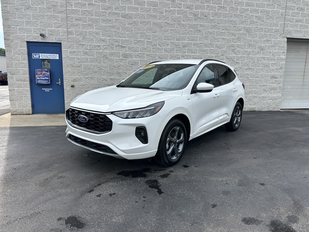 Certified 2024 Ford Escape ST-Line Select SUV