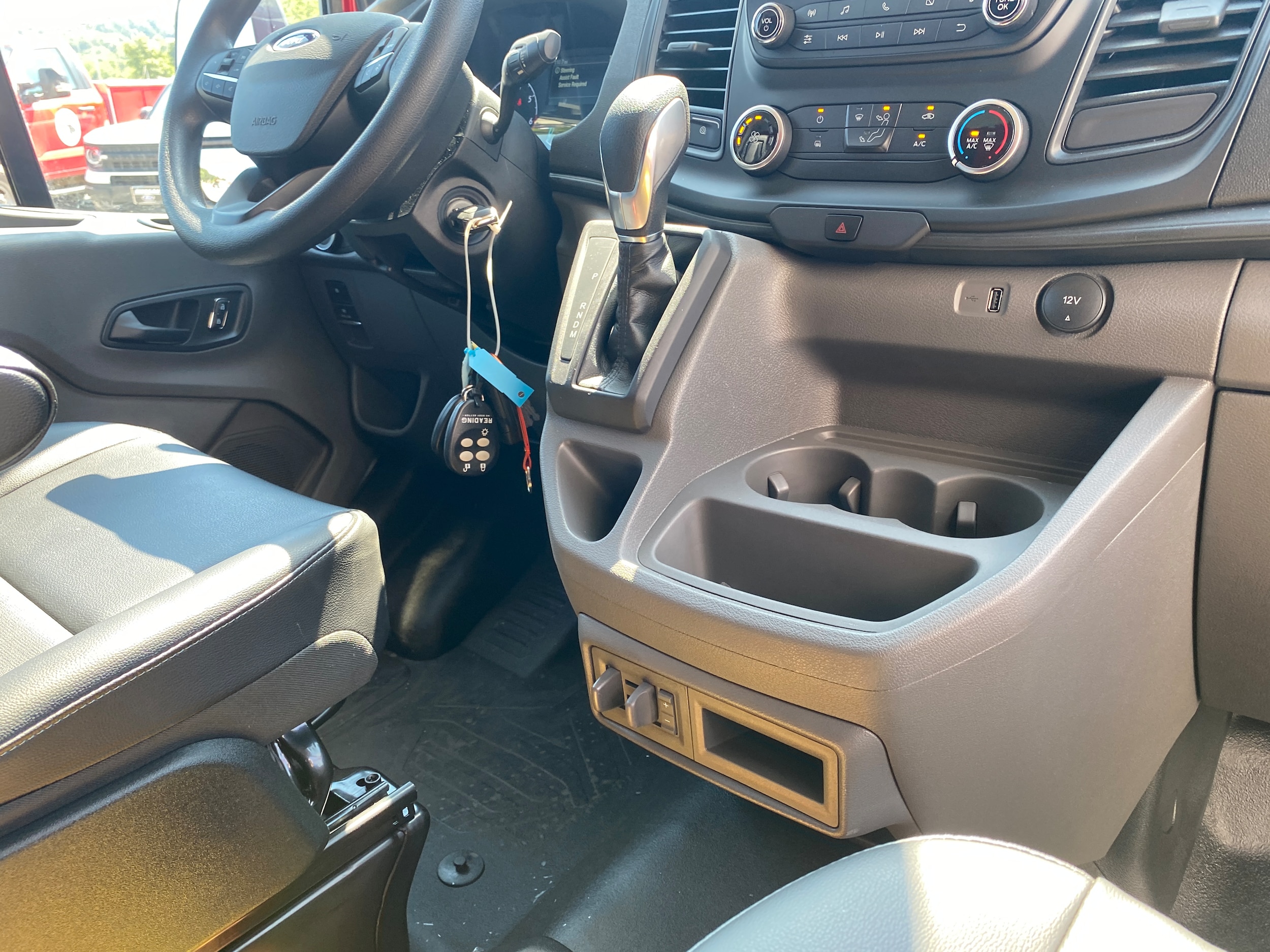 2025 Ford Transit Cutaway Base - Photo 33