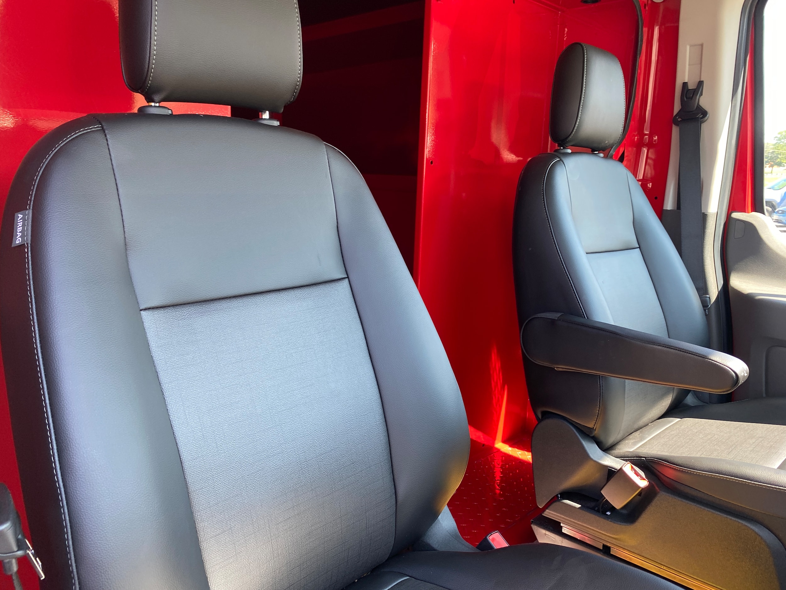 2025 Ford Transit Cutaway Base - Photo 34