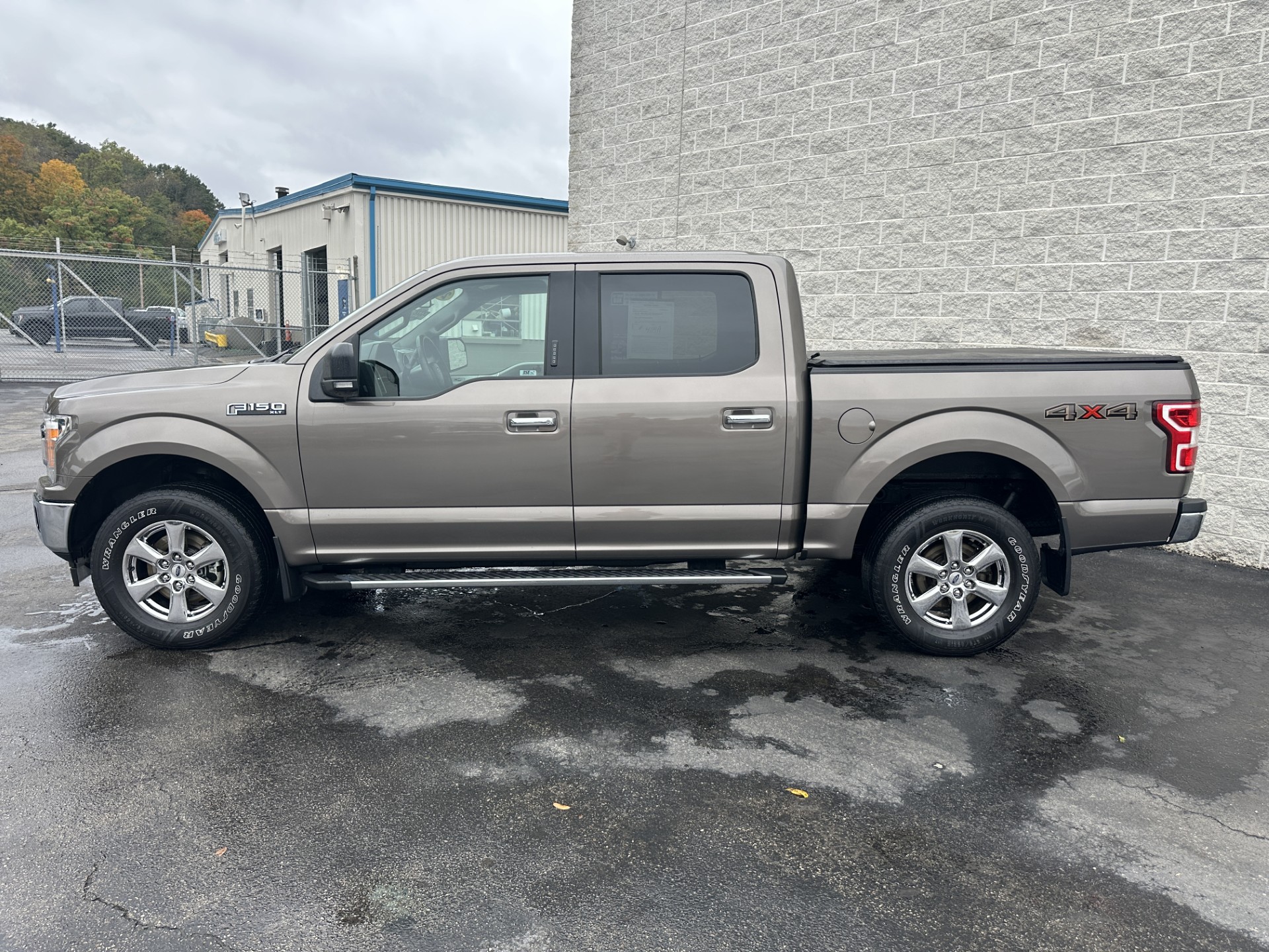 Used 2019 Ford F-150 XLT Truck SuperCrew Cab