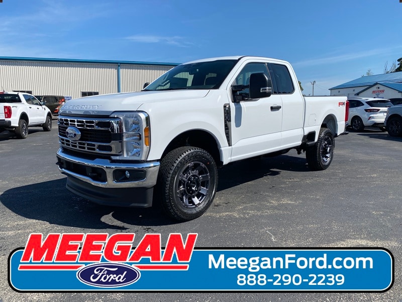 2027 Ford F-350 Super Duty XLT