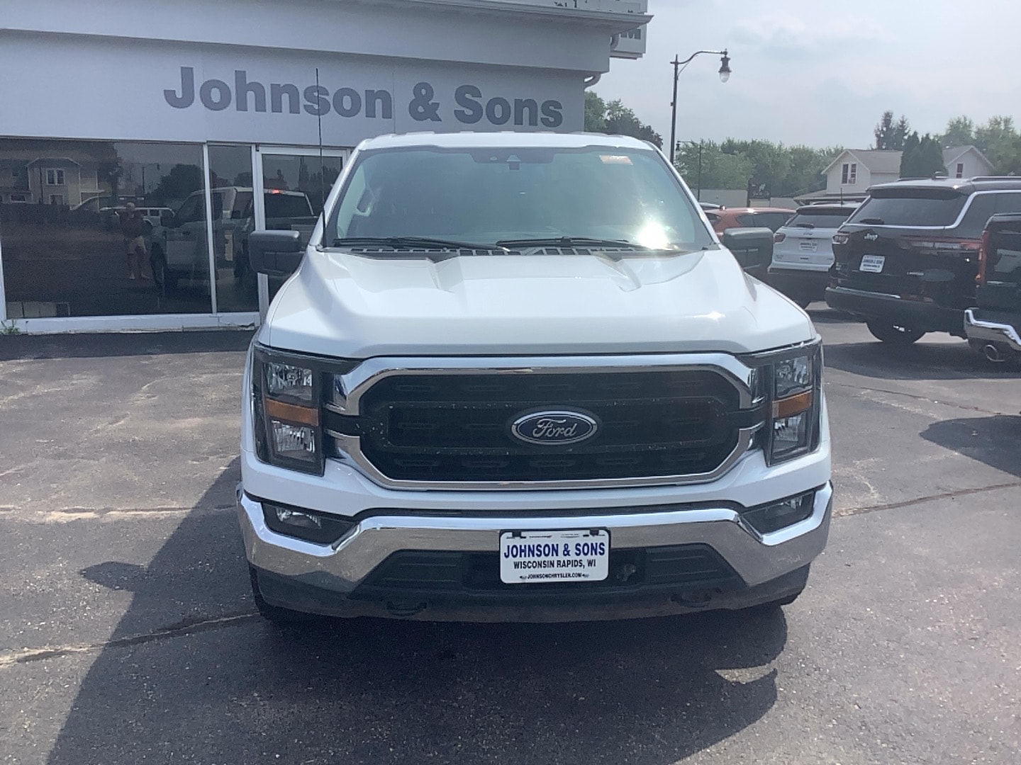 2023 Ford F-150 XLT - Photo 2