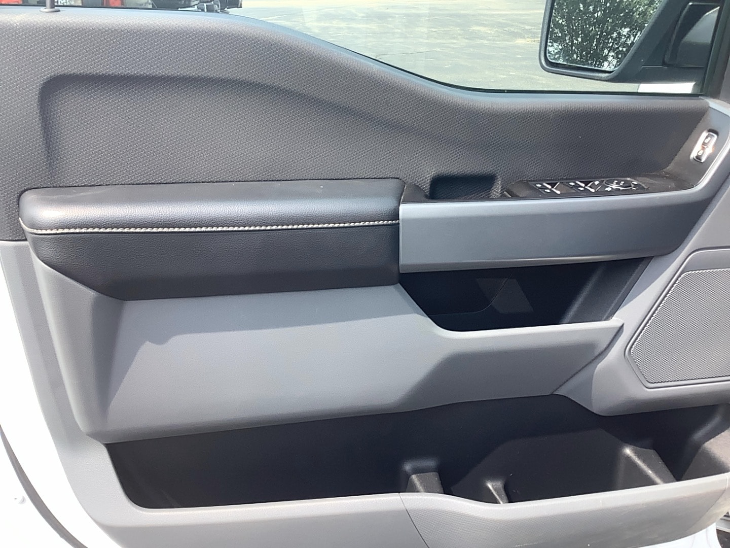2023 Ford F-150 XLT - Photo 15