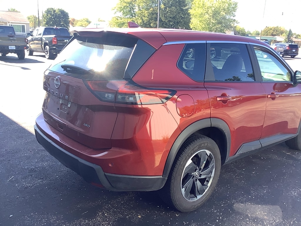Used 2025 Nissan Rogue SUV