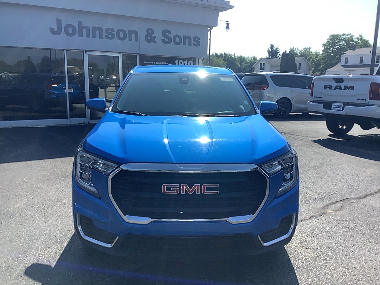 Used 2024 GMC Terrain SUV