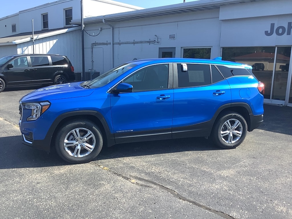 Used 2024 GMC Terrain SUV