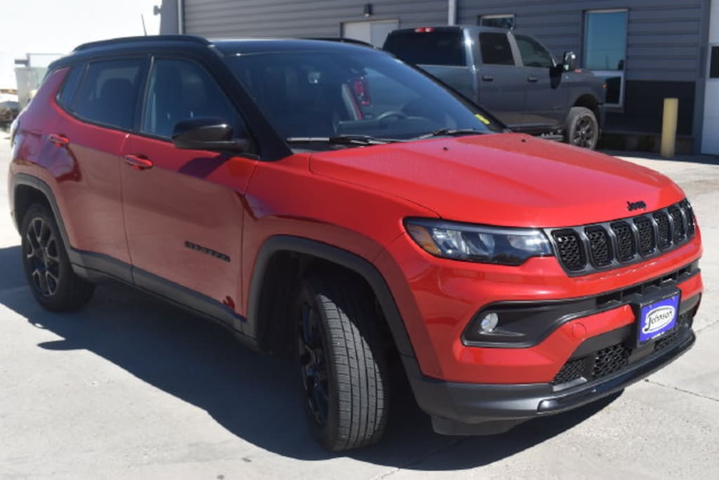 Used 2023 Jeep Compass Altitude SUV