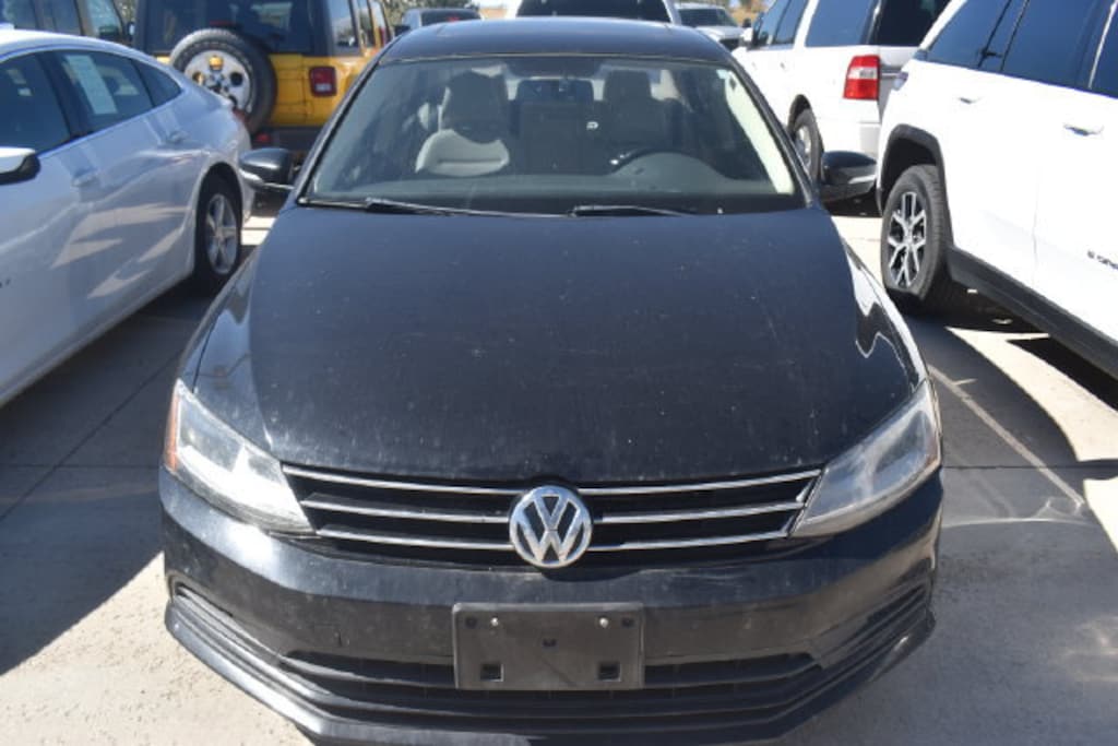 Used 2017 Volkswagen Jetta 1.4T SE Sedan