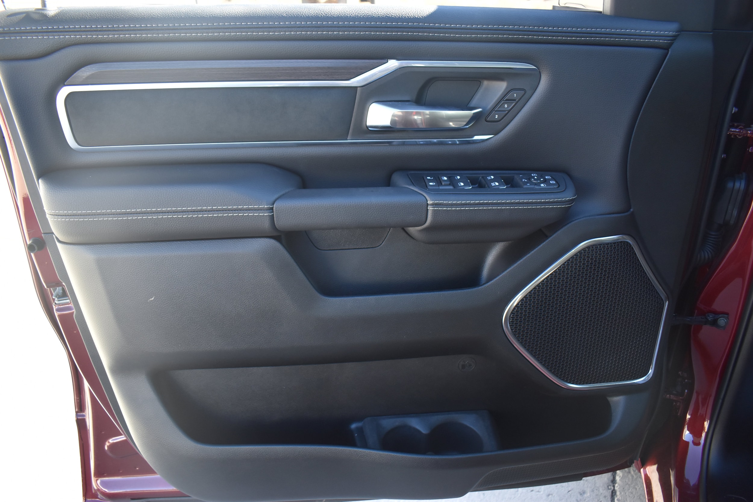 2026 RAM 1500 Laramie - Photo 13