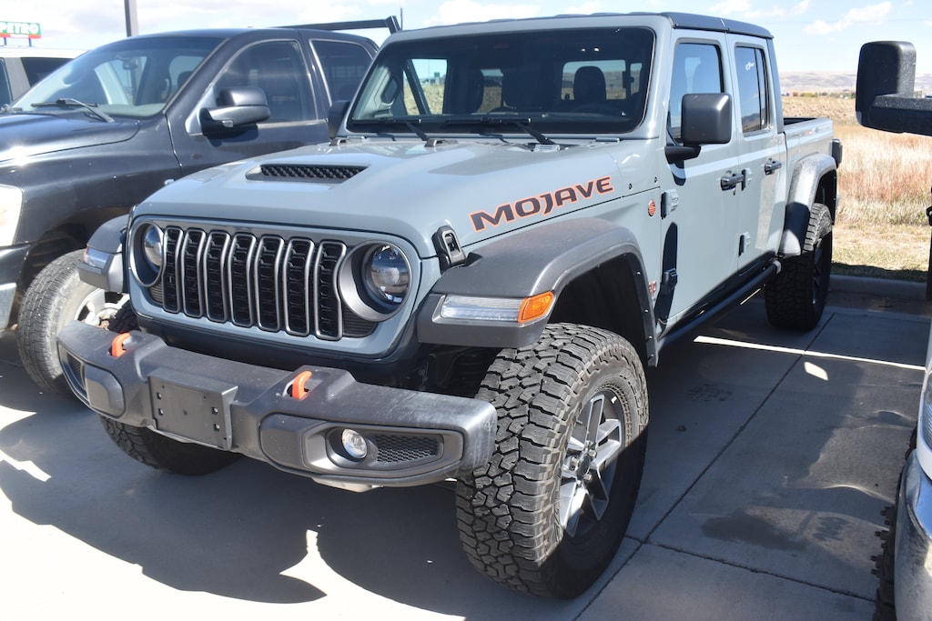 Used 2026 Jeep Gladiator Mojave Truck Crew Cab