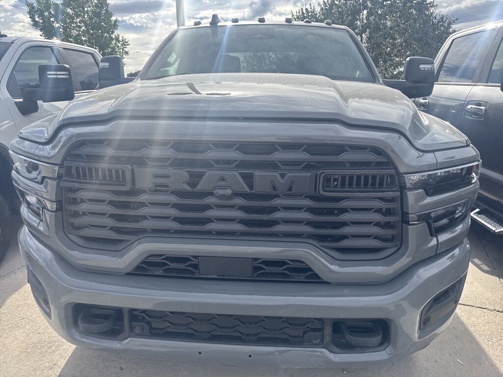 New 2026 Ram 2500 BIG HORN CREW CAB 4X4 6'4 BOX Pickup