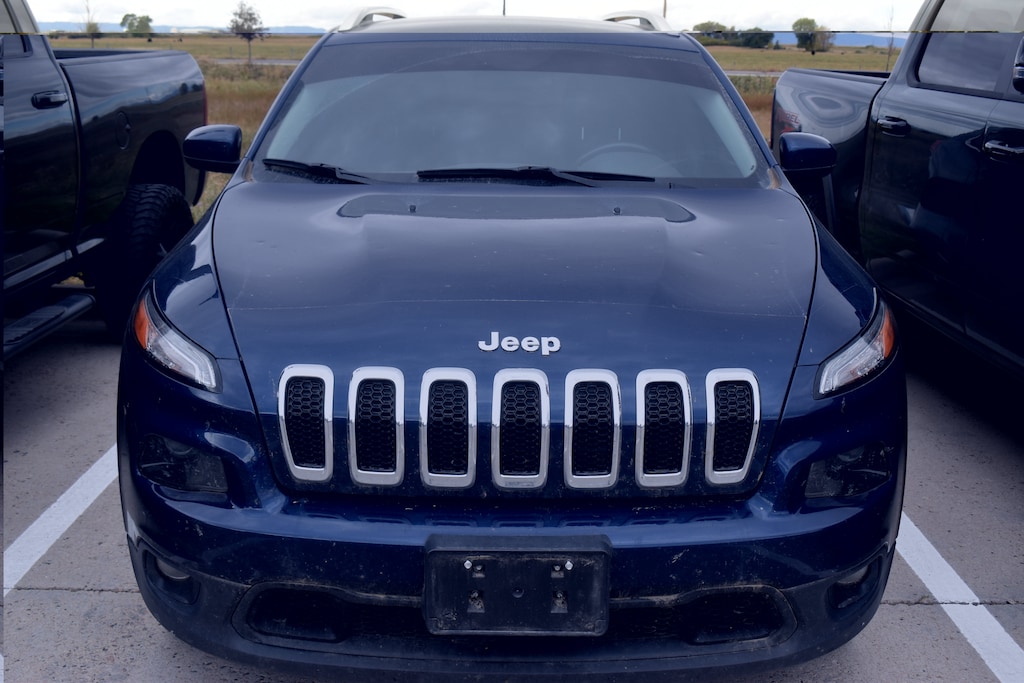 Used 2018 Jeep Cherokee Latitude Plus SUV