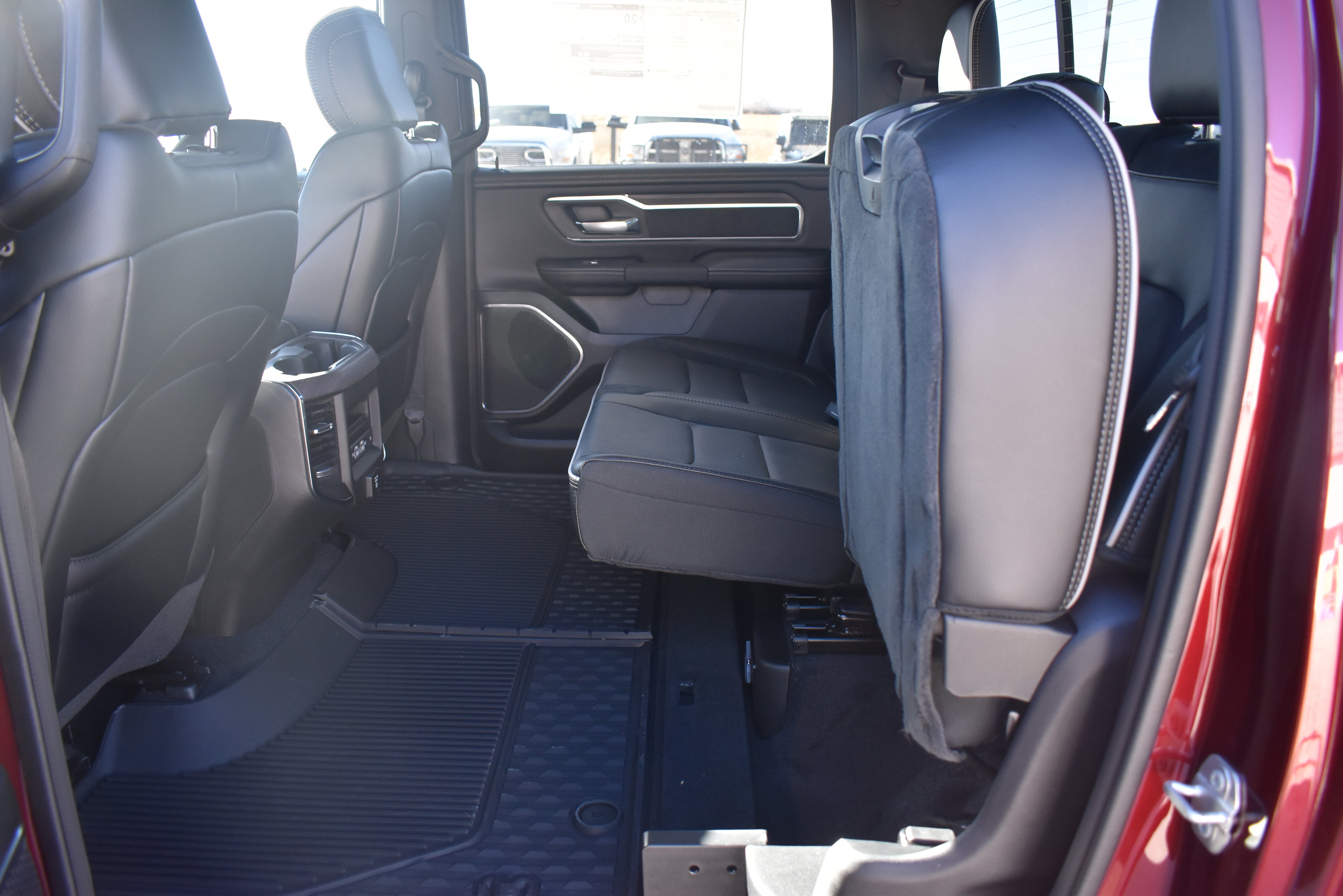 2026 RAM 1500 Laramie - Photo 23