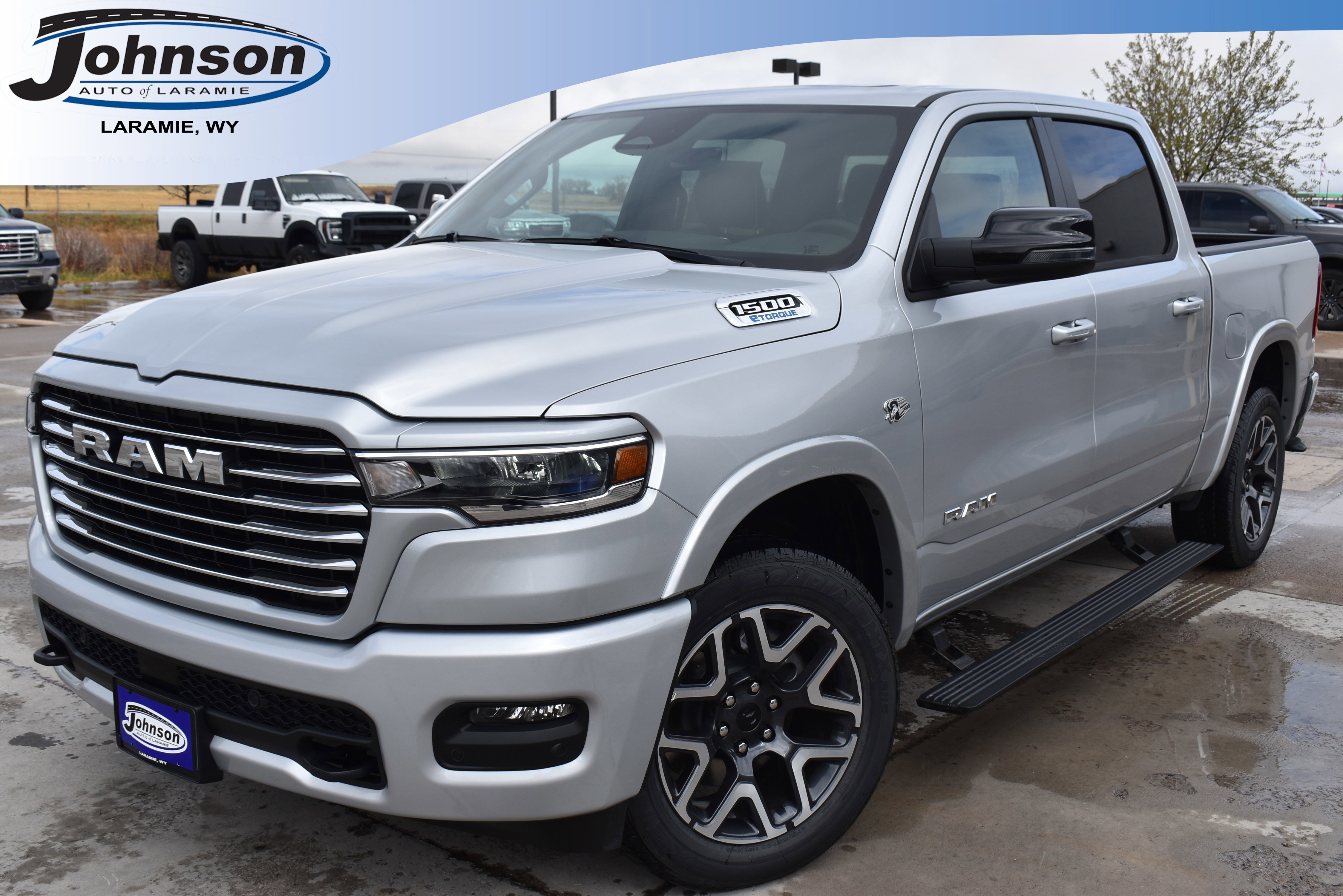2026 Ram 1500 LARAMIE CREW CAB 4X4 5'7 BOX Pickup