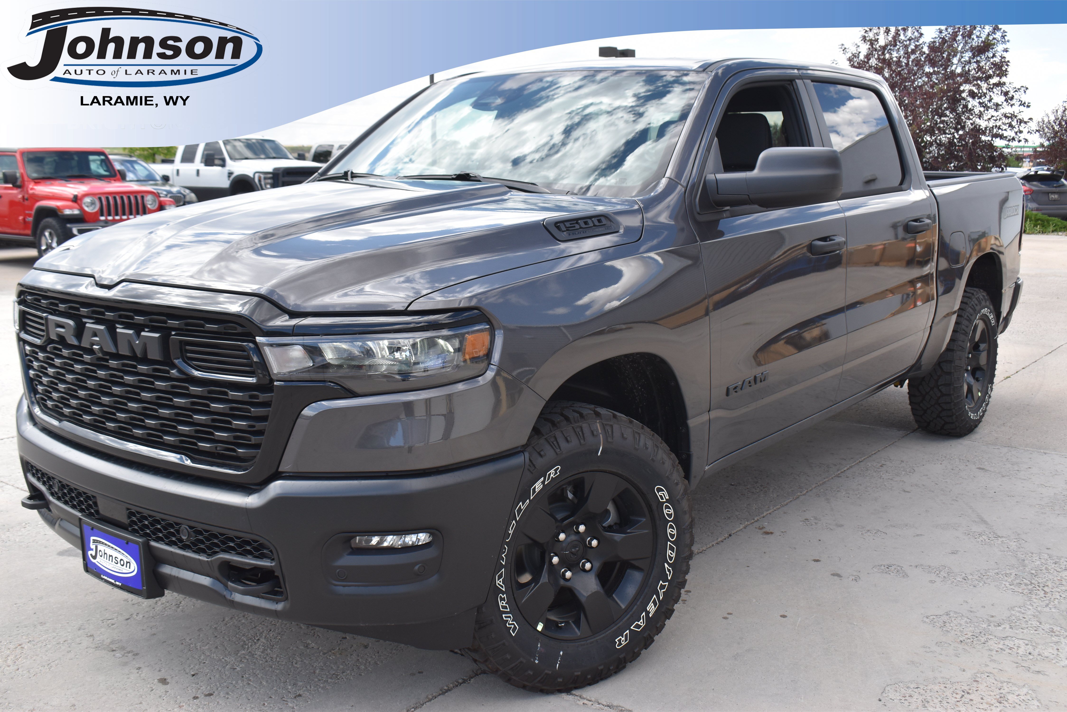 2026 Ram 1500 WARLOCK CREW CAB 4X4 5'7 BOX Pickup