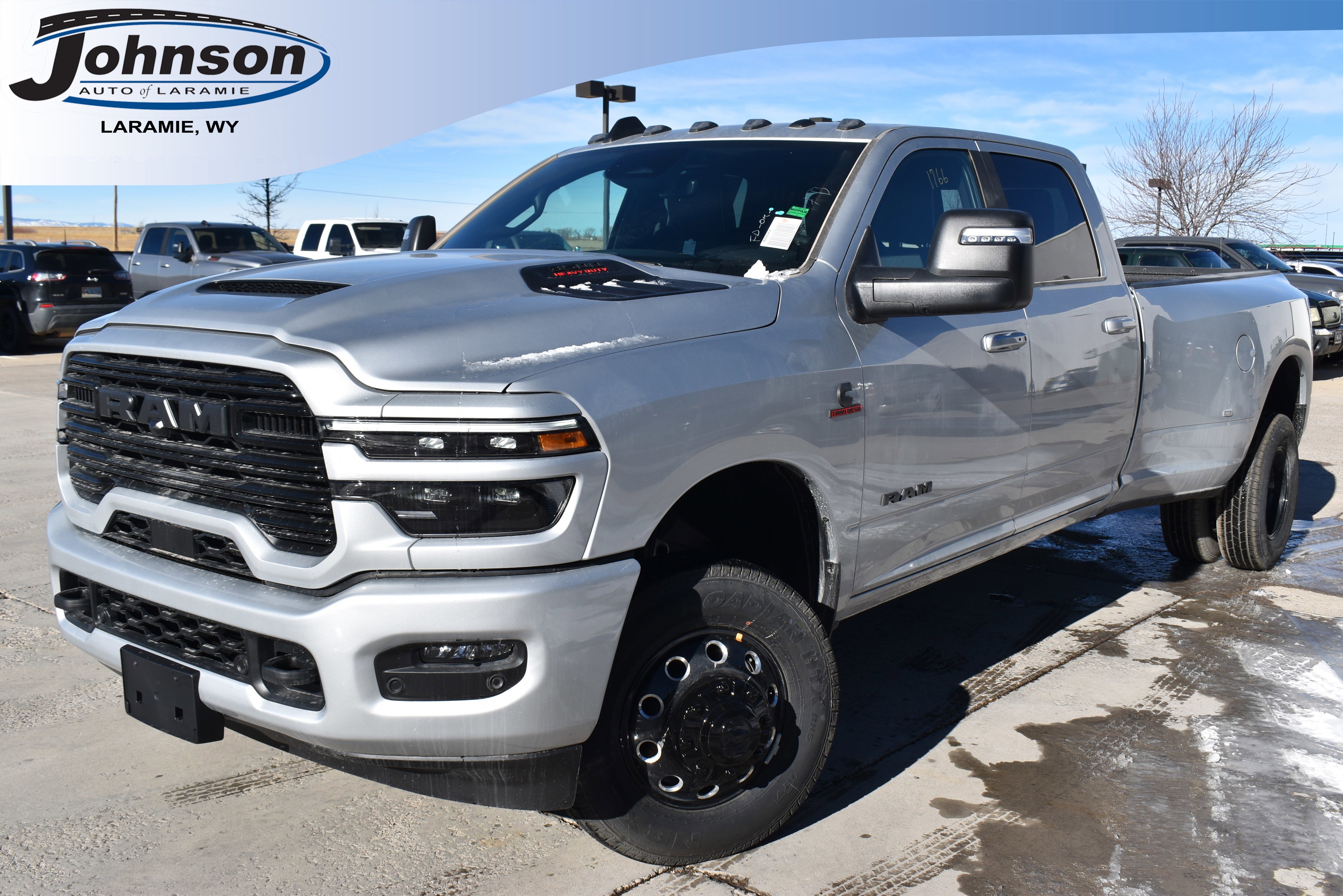 2026 Ram 3500 LARAMIE CREW CAB 4X4 8' BOX Pickup