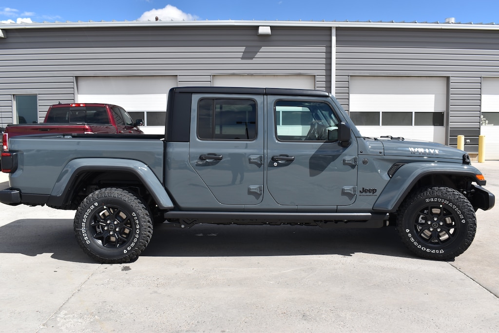 New 2026 Jeep Gladiator WILLYS 4X4 Pickup