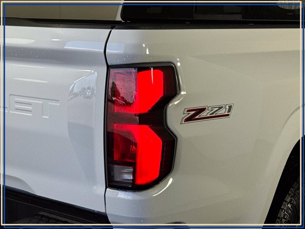 2026 Chevrolet Colorado Z71 - Photo 8