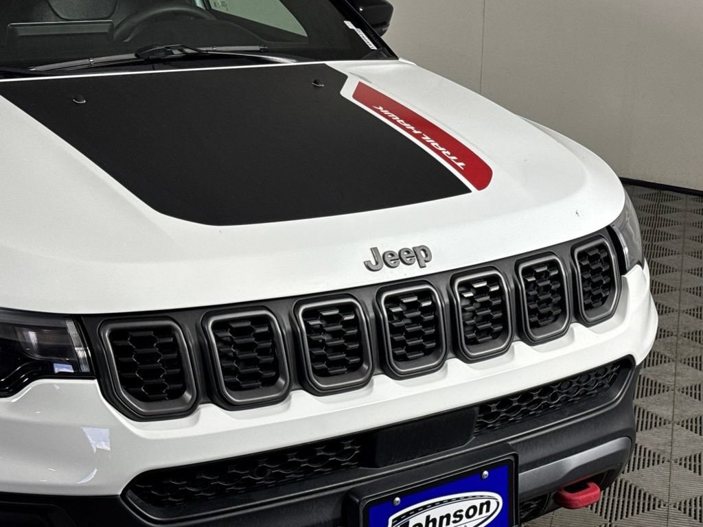 Used 2025 Jeep Compass Trailhawk 4x4 SUV