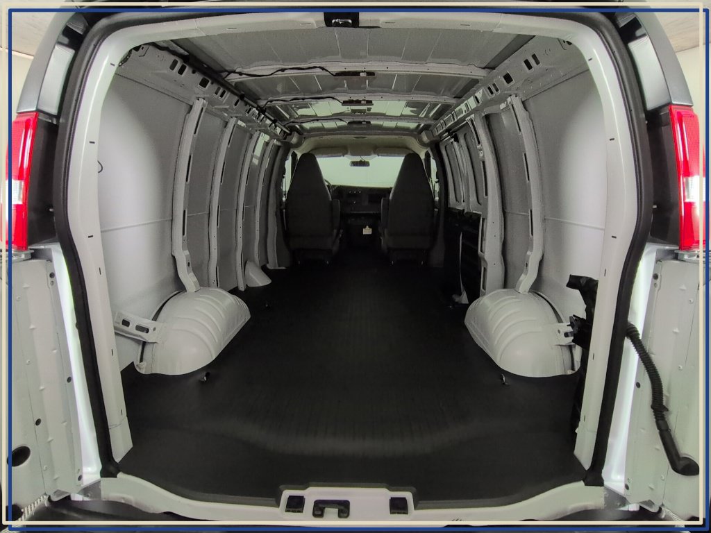 2026 Chevrolet Express Cargo Work Van - Photo 21