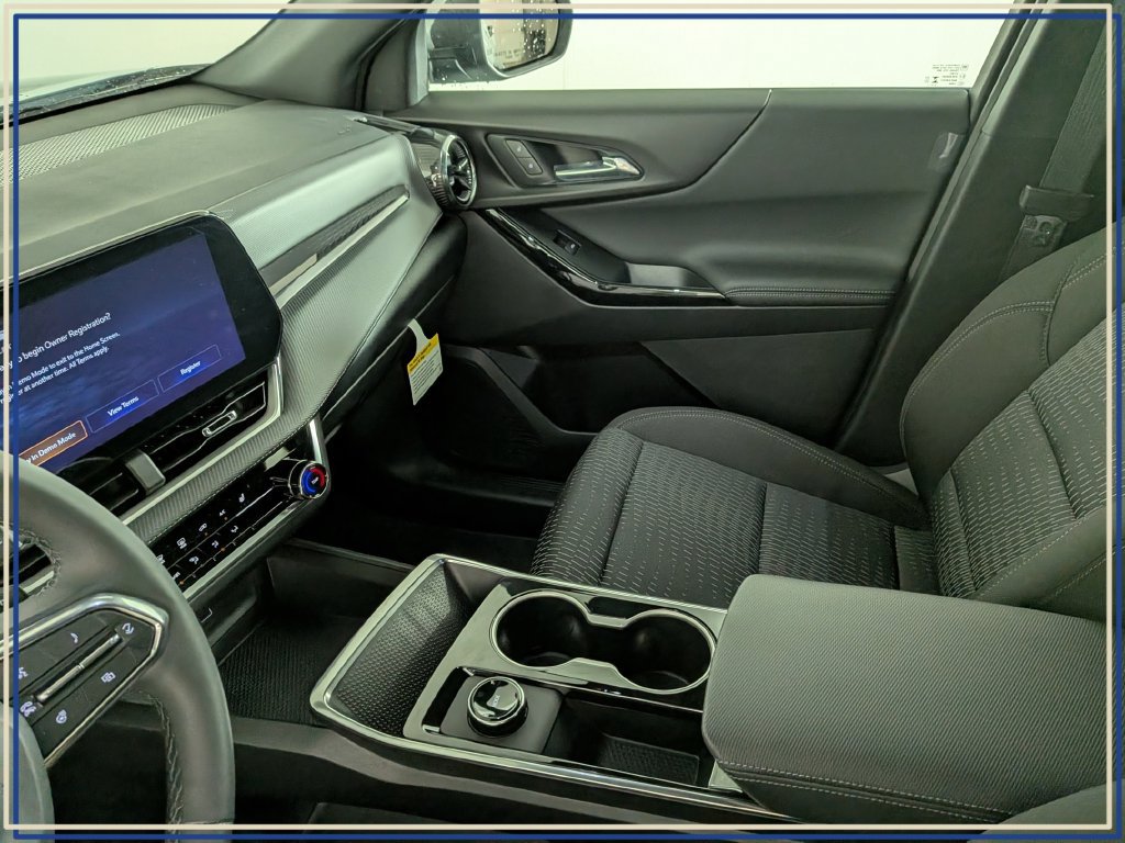 2027 Chevrolet Equinox LT - Photo 23