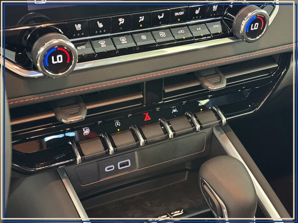 2026 Chevrolet Colorado Z71 - Photo 22
