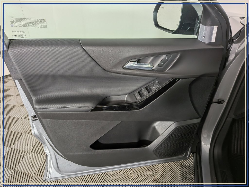2027 Chevrolet Equinox LT - Photo 14