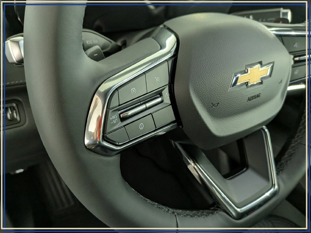 2027 Chevrolet Equinox LT - Photo 18