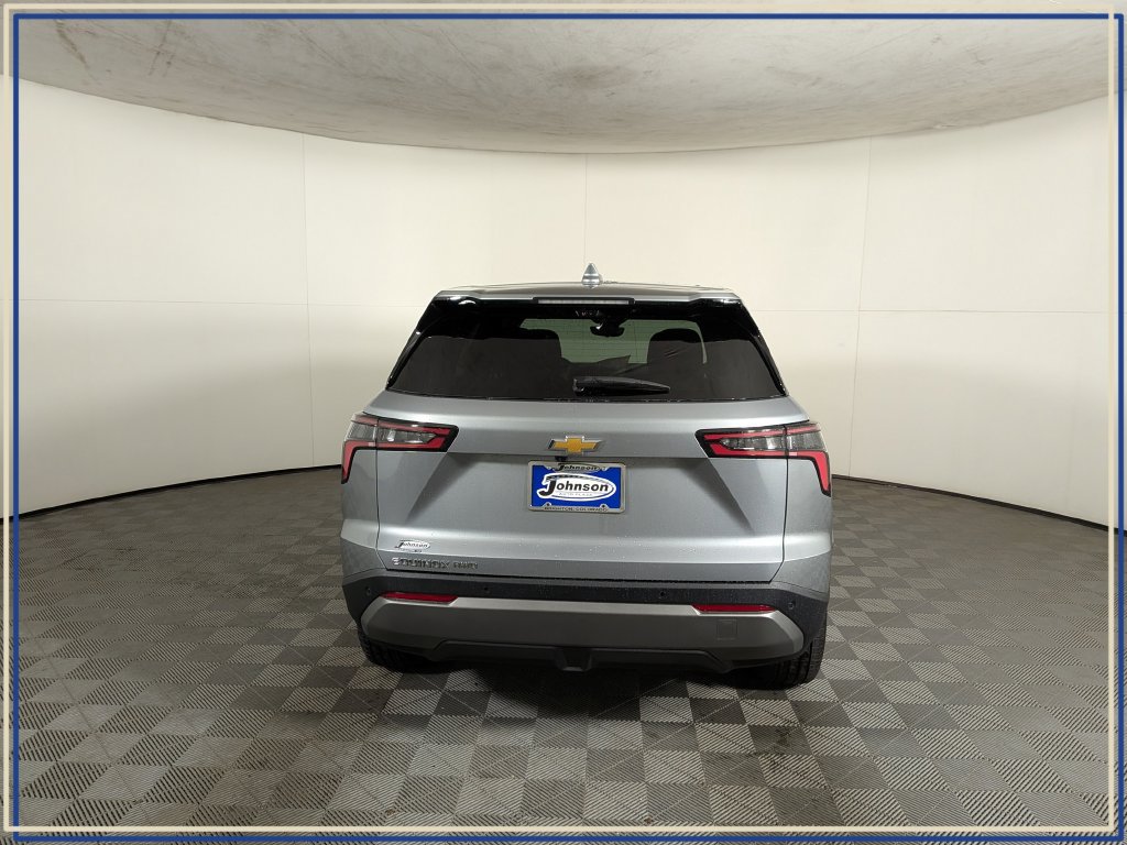 2027 Chevrolet Equinox LT - Photo 8