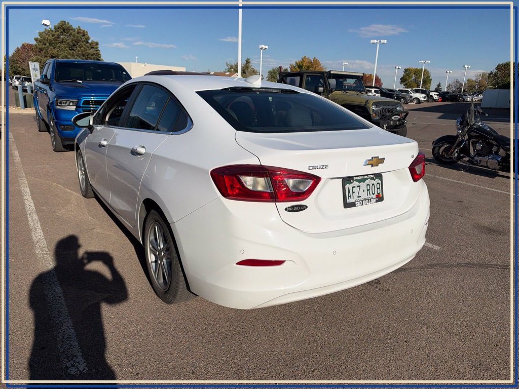 Used 2018 Chevrolet Cruze LT Car
