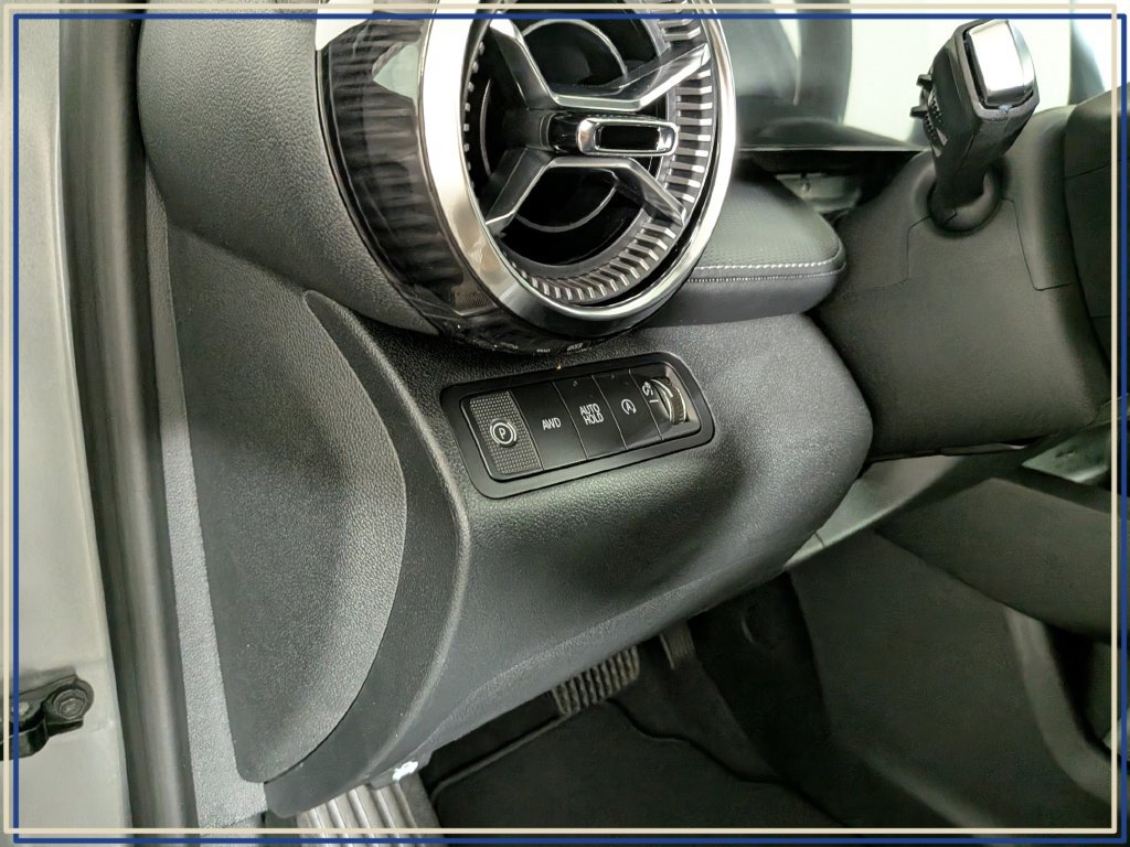 2027 Chevrolet Equinox LT - Photo 16