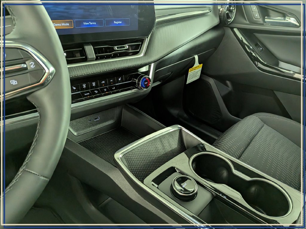 2027 Chevrolet Equinox LT - Photo 22