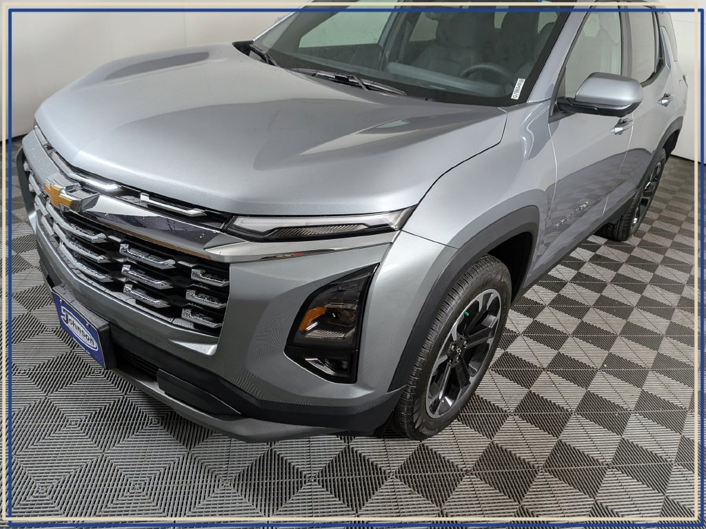 2027 Chevrolet Equinox LT - Photo 9