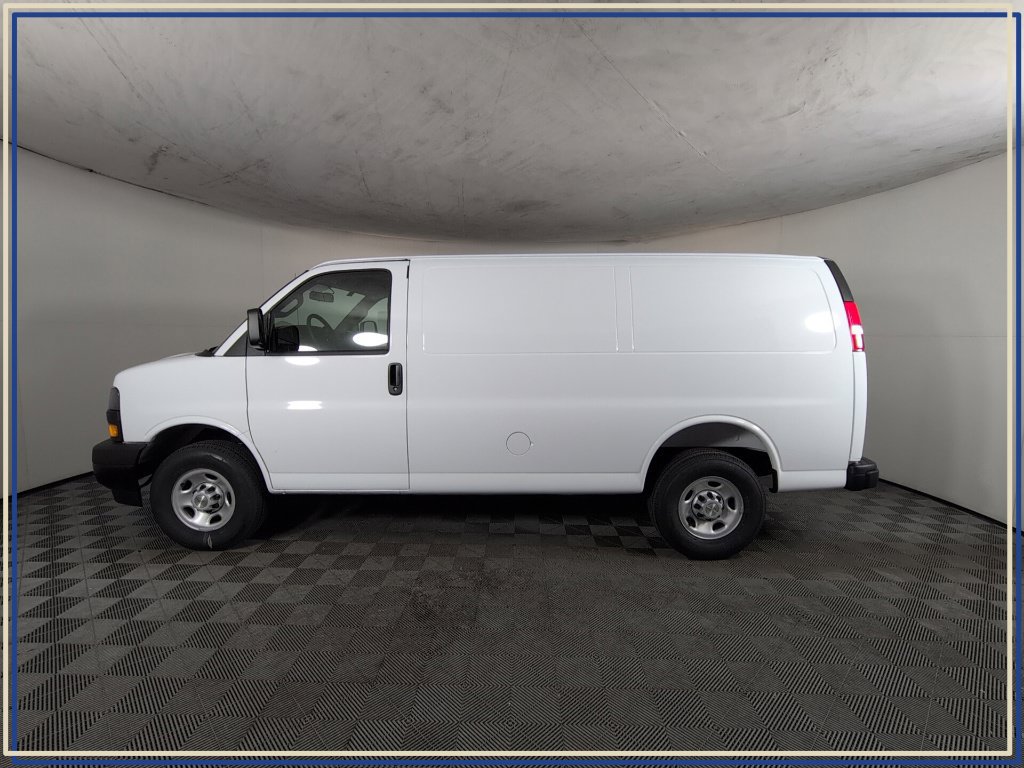 2026 Chevrolet Express Cargo Work Van - Photo 8