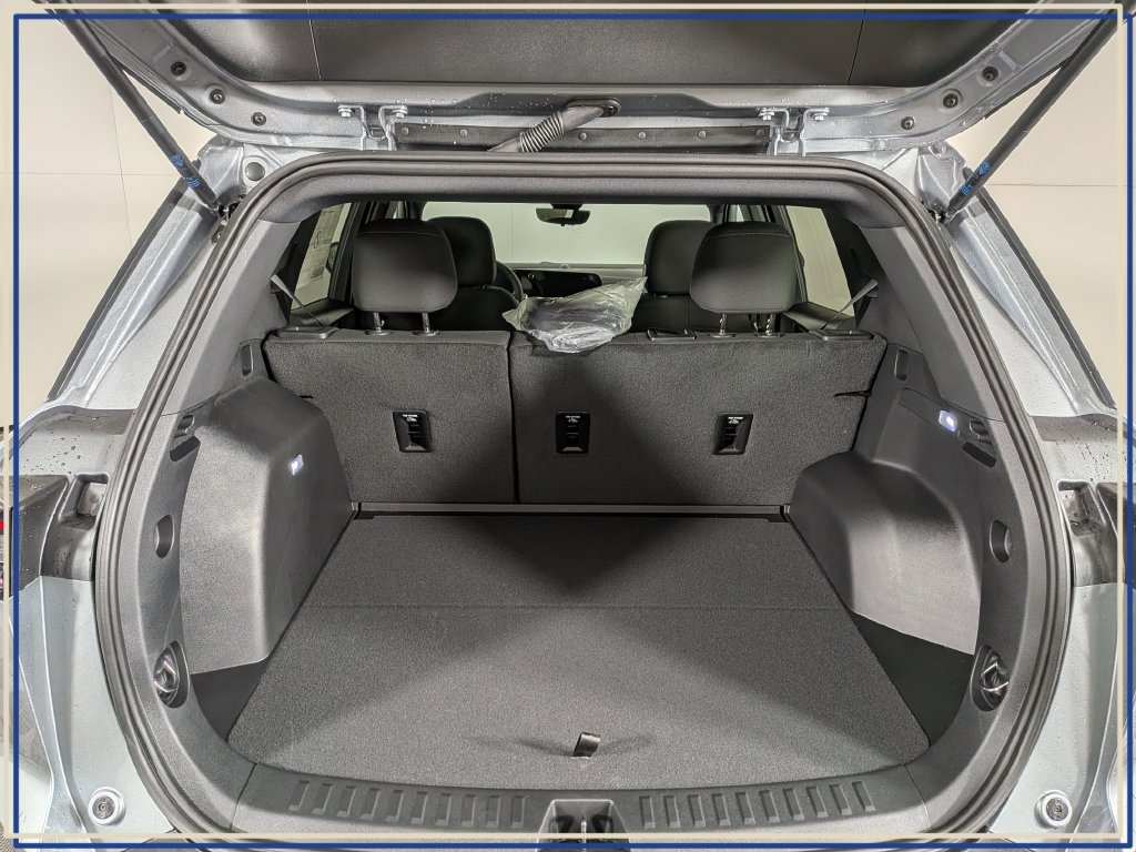2027 Chevrolet Equinox LT - Photo 13